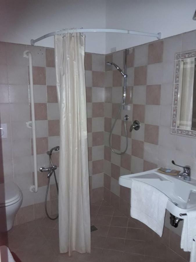 B&B Castellano Cerasolo ภายนอก รูปภาพ